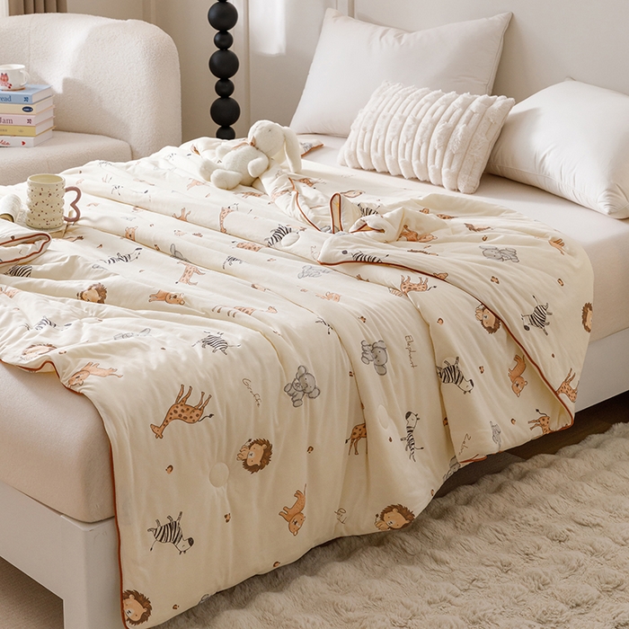 91家纺网 家纺一手货源 找家纺 优被业 2025新款A类牛奶丝针织棉夏被20%大豆(四周踩棉)软糯夏凉被空调被 狮子王国