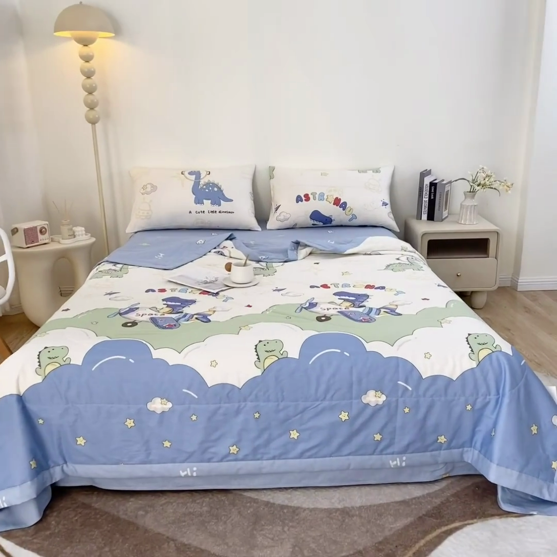 91家纺网 家纺一手货源 找家纺 鑫棉坊 2025新款A类全棉印花大豆纤维空调被大豆被 遨游太空