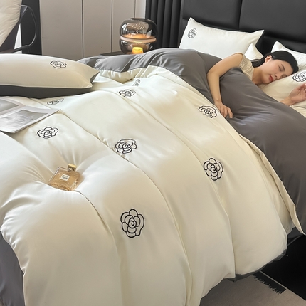 91家纺网 家纺一手货源 找家纺 （总）宇航家纺  2025新款绣花水洗真丝天丝四件套