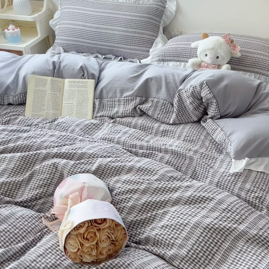 91家纺网 家纺一手货源 找家纺 慕希家纺 2025新款针织棉泡泡纱韩版工艺花边款四件套 花边款-初恋-暮云灰