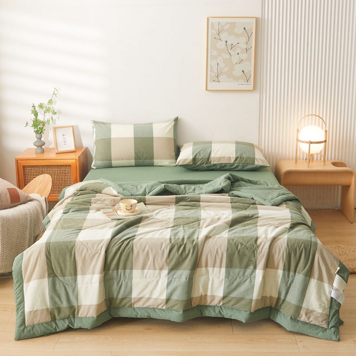 91家纺网 家纺一手货源 找家纺 熙宴 2025新款无印风新疆棉花夏被四件套 绿大格