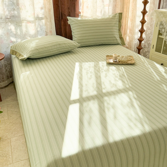 91家纺网 家纺一手货源 找家纺 简宜家居 2025新款宽边纯棉全棉老粗布床单 疏条-绿野宽边