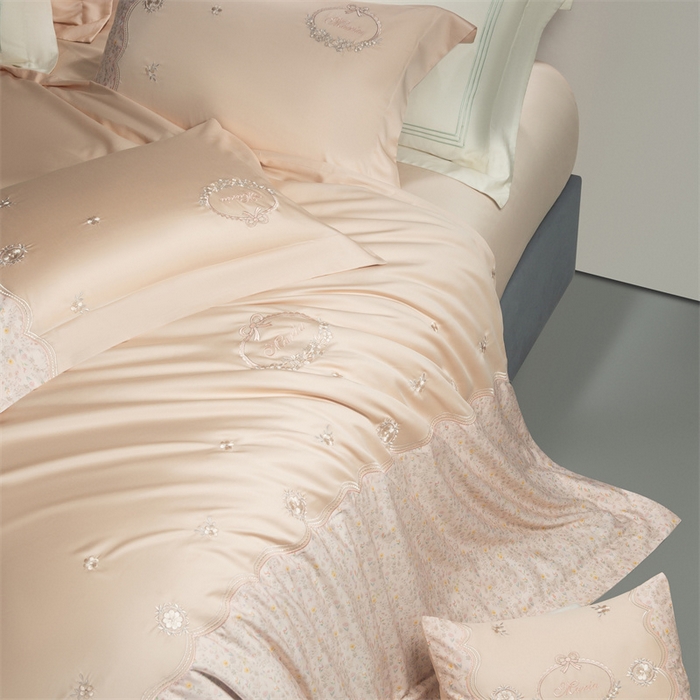 91家纺网 家纺一手货源 找家纺 高大尚婚庆馆 2025新款艾能棉高端绣花四件套-巴黎甜心 巴黎甜心-香妃玉