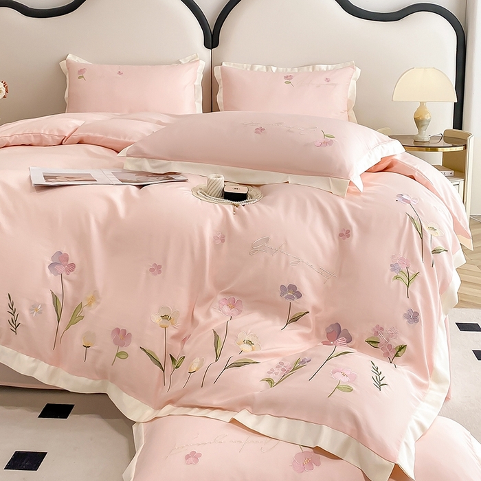 91家纺网 家纺一手货源 找家纺 狂想家 2025亲肤棉重工刺绣系列四件套-花海 花海浅杏粉