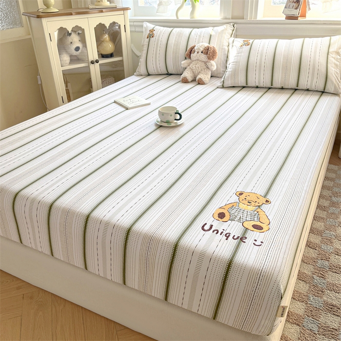 91家纺网 家纺一手货源 找家纺 笙意家纺2025新款全棉老粗布单床笠 抱抱熊-绿条