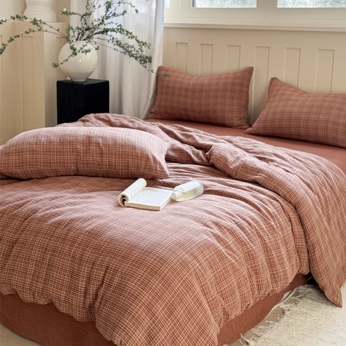 91家纺网 家纺一手货源 找家纺 萝莉家纺 2025新款复古全棉A类色织双层纱皱皱纱格子四件套 浮生酒红