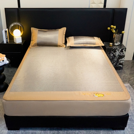 91家纺网 家纺一手货源 找家纺 （总）席佬大 2025新款5A级抗菌加厚绣花冰藤席可爱狗床席床笠款凉席