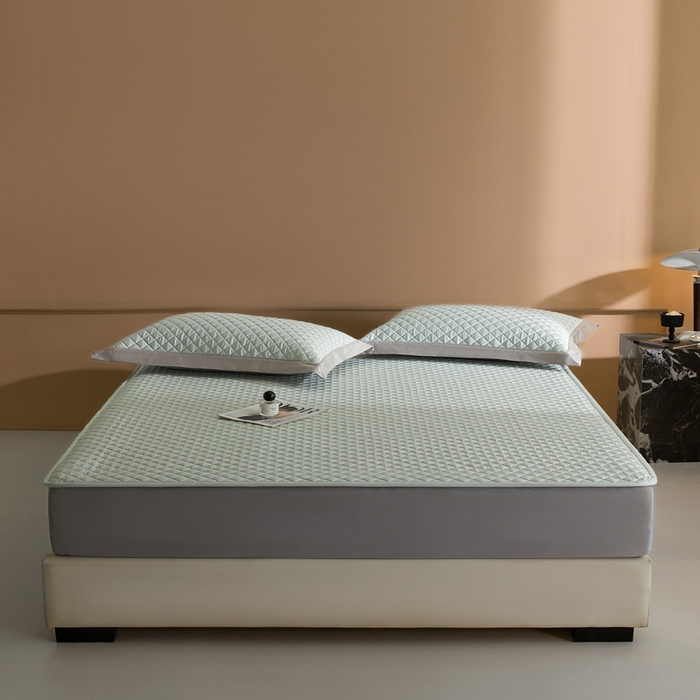 91家纺网 家纺一手货源 找家纺 由有2025新款60S长绒棉绗缝大豆夹棉床垫床褥床笠 平铺-海盐绿