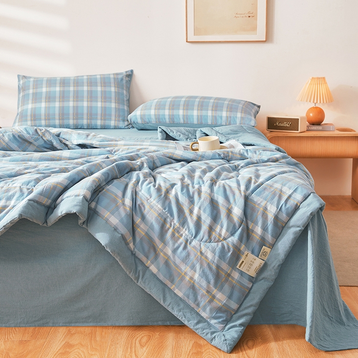 91家纺网 家纺一手货源 找家纺 熙宴 2025新款无印风新疆棉花夏被四件套 简兮蓝