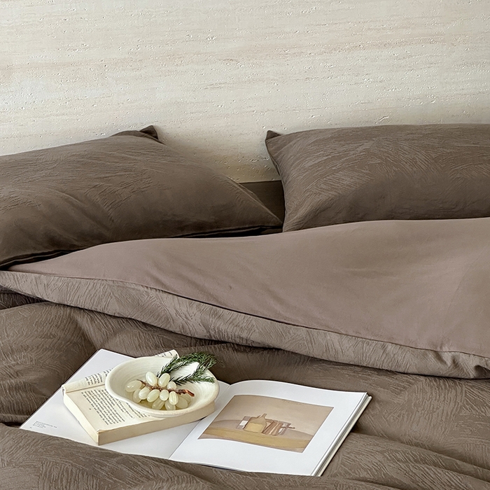 91家纺网 家纺一手货源 找家纺 梦享生活家居 2025新款全棉三层肌理提花四件套-素写系列 素写-可可棕