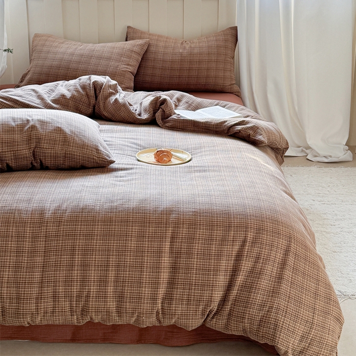 91家纺网 家纺一手货源 找家纺 萝莉家纺 2025新款复古全棉A类色织双层纱皱皱纱格子四件套 浮生深咖