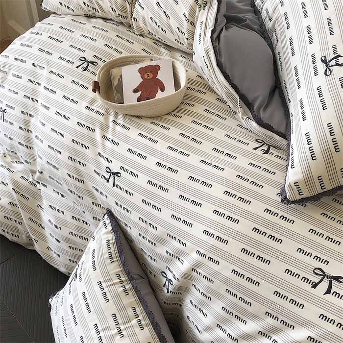 91家纺网 家纺一手货源 找家纺 换种生活 2025新款水溶小花边针织单夏被 四件套 心沫-灰