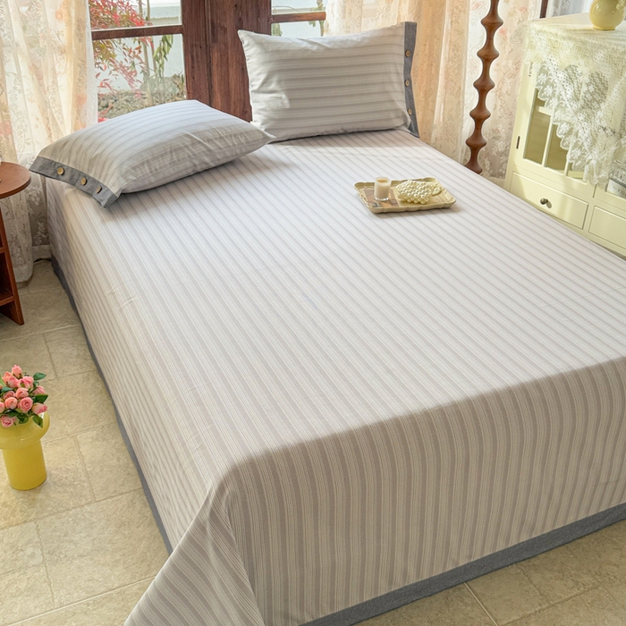 91家纺网 家纺一手货源 找家纺 简宜家居 2025新款宽边纯棉全棉老粗布床单 疏条-灰咖宽边