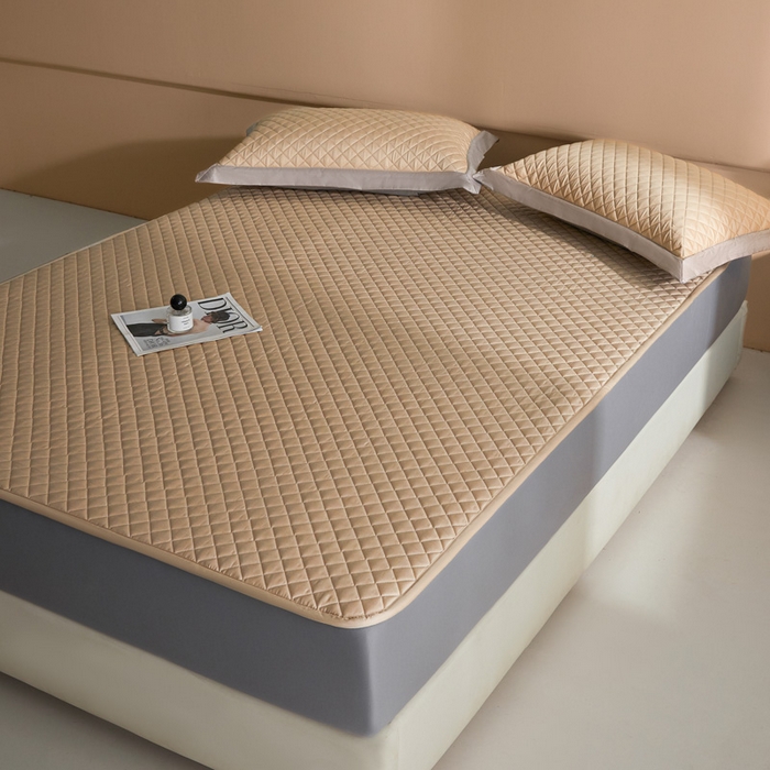 91家纺网 家纺一手货源 找家纺 由有2025新款60S长绒棉绗缝大豆夹棉床垫床褥床笠 平铺-香槟咖