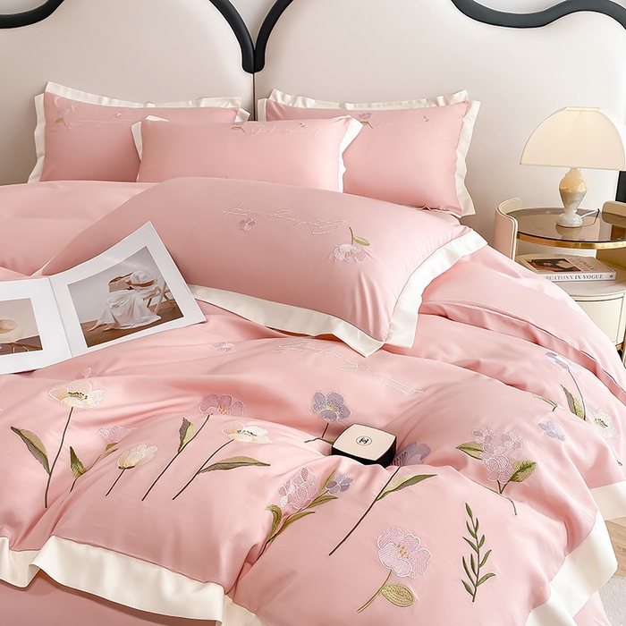 91家纺网 家纺一手货源 找家纺 狂想家 2025亲肤棉重工刺绣系列四件套-花海 花海欢乐粉