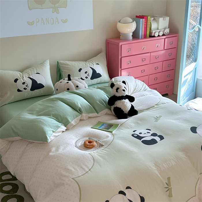 91家纺网 家纺一手货源 找家纺 馨语家居 2025新款全棉双层纱四件套 熊猫之家