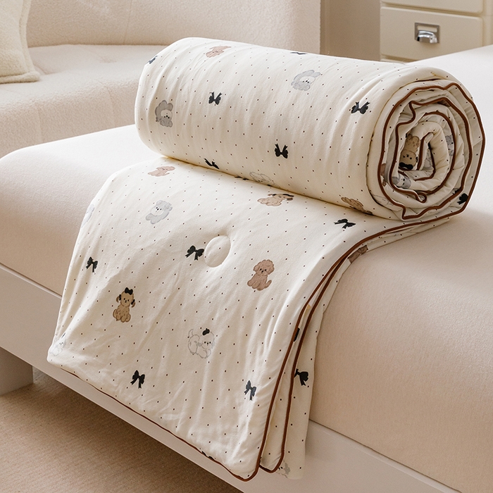 91家纺网 家纺一手货源 找家纺 优被业 2025新款A类牛奶丝针织棉夏被20%大豆(四周踩棉)软糯夏凉被空调被 波点狗