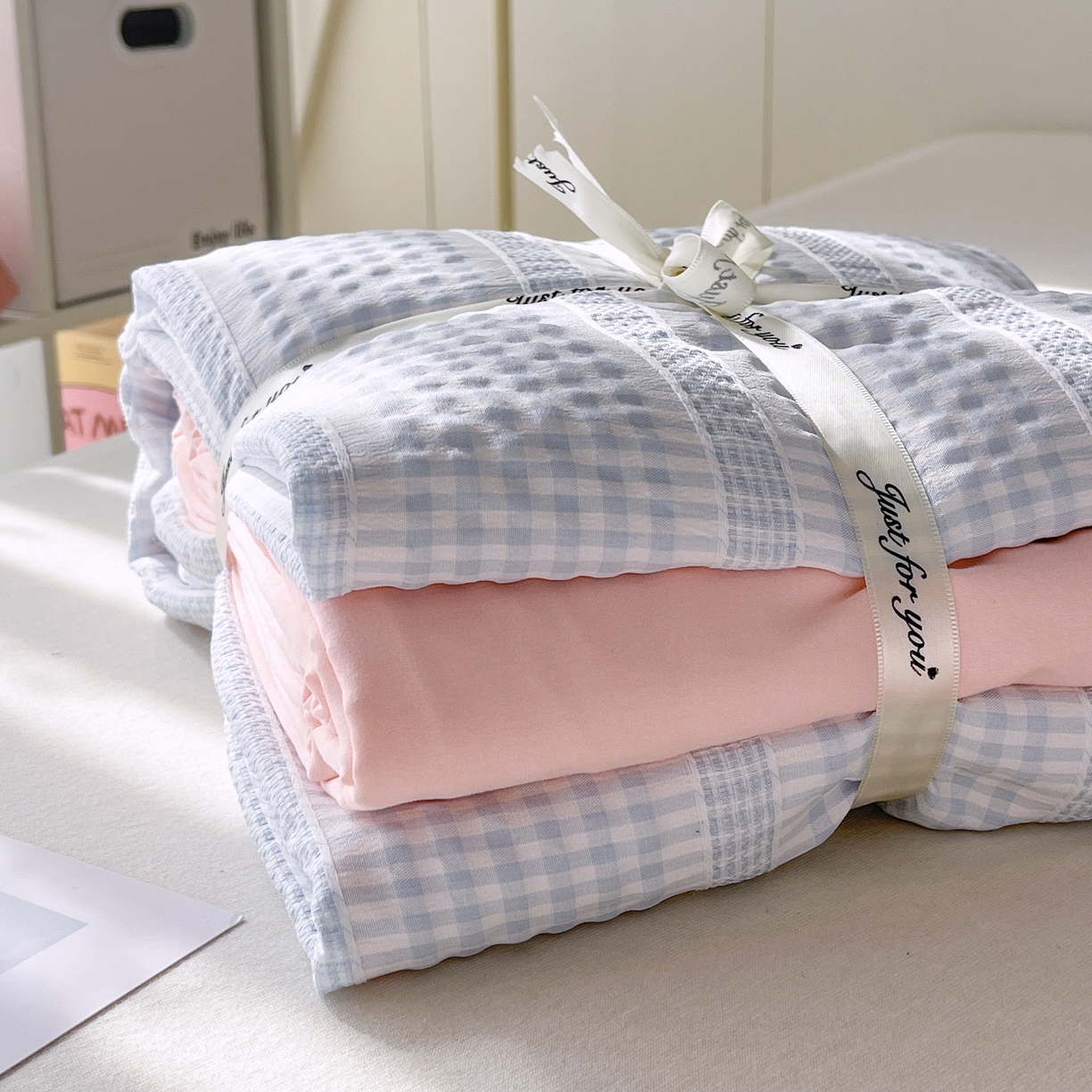 91家纺网 家纺一手货源 找家纺 （总）老K (原美阁） 2025新款亲肤舒适有氧针织棉亲肤四件套-叠拍图