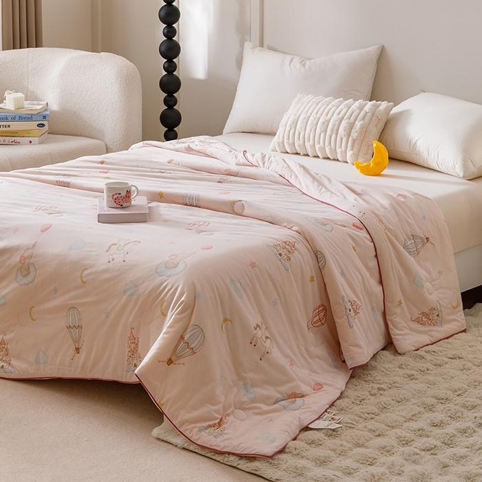 91家纺网 家纺一手货源 找家纺 优被业 2025新款A类牛奶丝针织棉夏被20%大豆(四周踩棉)软糯夏凉被空调被 城堡