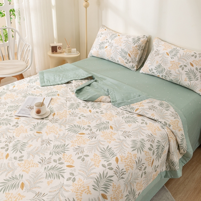 91家纺网 家纺一手货源 找家纺 鑫棉坊 2025新款A类全棉印花大豆纤维空调被大豆被 花影轻颜-绿