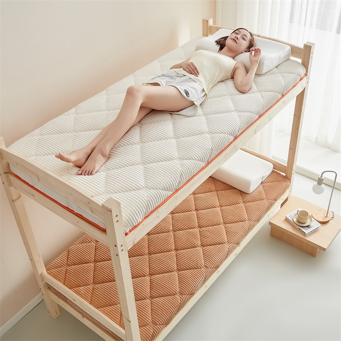 91家纺网 家纺一手货源 找家纺 2025新款柔软舒适魔法绒棉花床垫系列-学生款 奶昔白