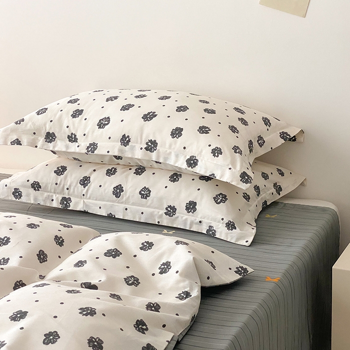 91家纺网 家纺一手货源 找家纺 慕希家纺 2025新款全棉13372印花四件套 黑白恋曲