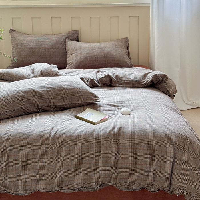 91家纺网 家纺一手货源 找家纺 萝莉家纺 2025新款复古全棉A类色织双层纱皱皱纱格子四件套 浮生咖韵