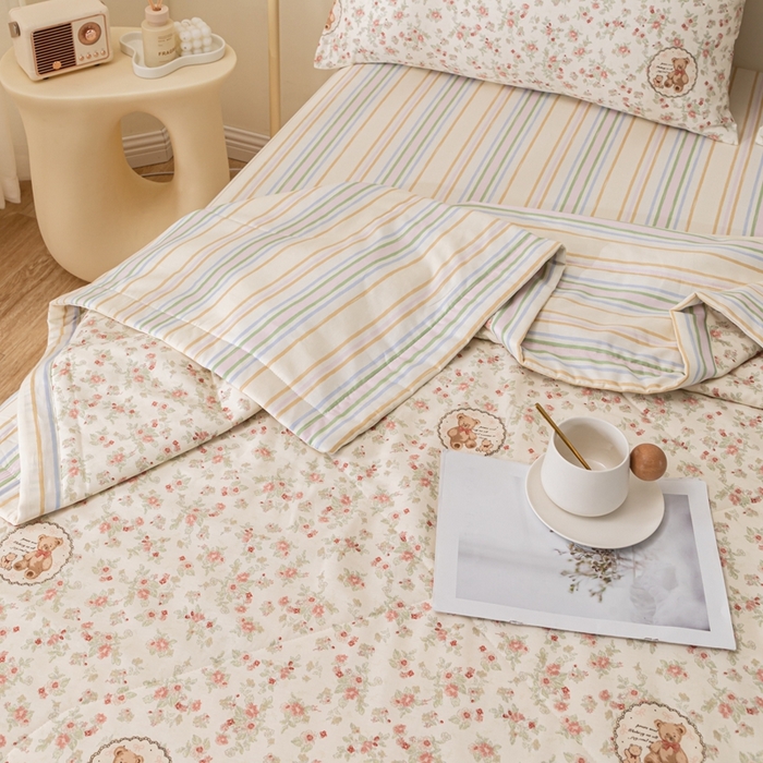 91家纺网 家纺一手货源 找家纺 鑫棉坊 2025新款A类全棉印花大豆纤维空调被大豆被 清茶小熊-米