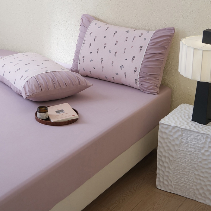 91家纺网 家纺一手货源 找家纺 布可家纺 2025新款A类法式清新褶皱印花四件套 花间萤梦