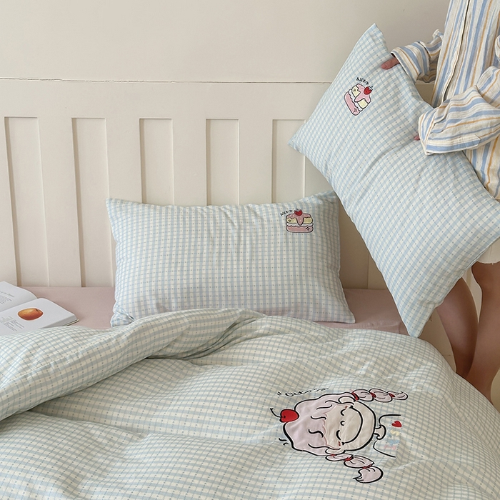 91家纺网 家纺一手货源 找家纺 圆岛家纺 2025新款全棉双层纱贴布绣四件套 Coco女孩