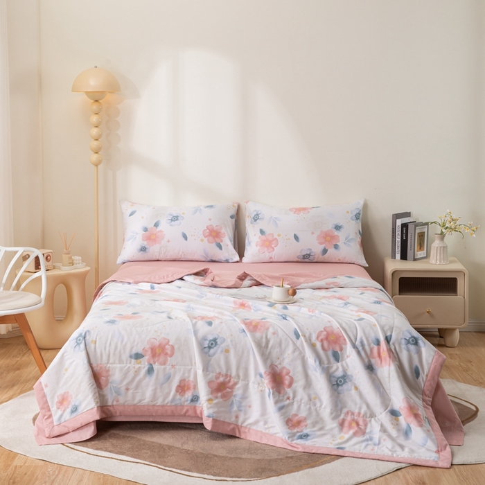 91家纺网 家纺一手货源 找家纺 鑫棉坊 2025新款A类全棉印花大豆纤维空调被大豆被 半夏清风-粉