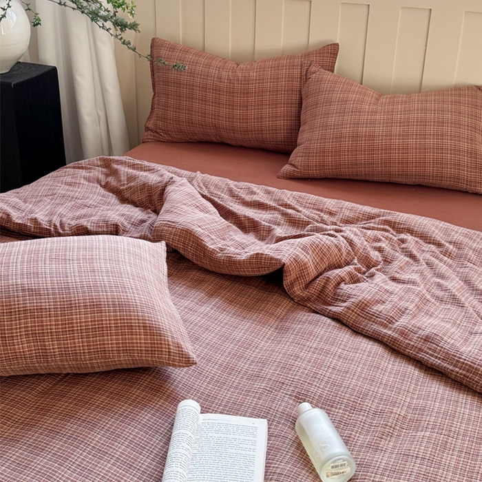 91家纺网 家纺一手货源 找家纺 萝莉家纺 2025新款复古全棉A类色织双层纱皱皱纱格子四件套 浮生酒红