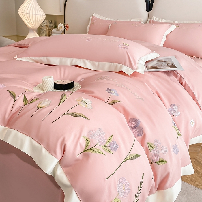 91家纺网 家纺一手货源 找家纺 狂想家 2025亲肤棉重工刺绣系列四件套-花海 花海欢乐粉