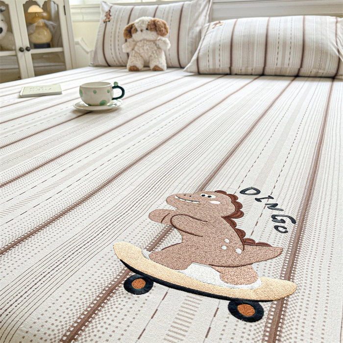 91家纺网 家纺一手货源 找家纺 笙意家纺2025新款全棉老粗布单床笠 滑板恐龙