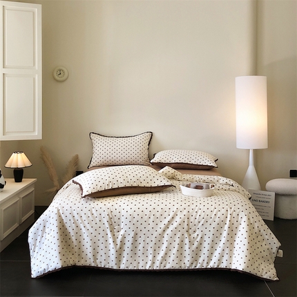 91家纺网 家纺一手货源 找家纺 换种生活 2025新款水溶小花边针织单夏被 四件套 心心相印