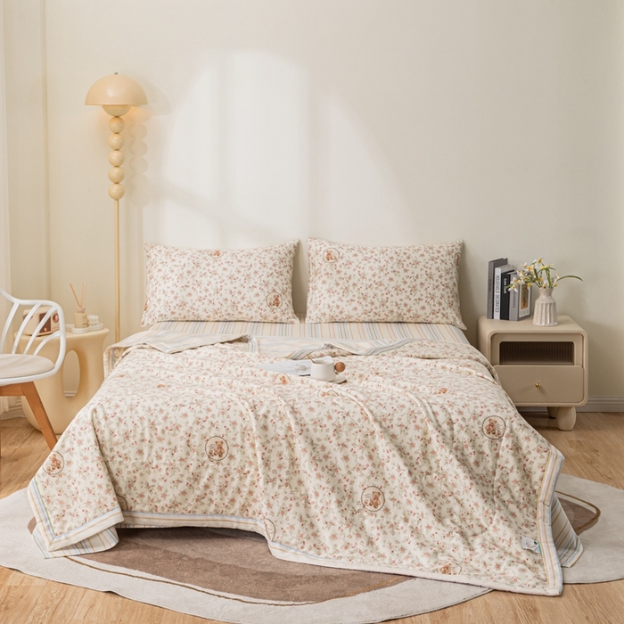 91家纺网 家纺一手货源 找家纺 鑫棉坊 2025新款A类全棉印花大豆纤维空调被大豆被 清茶小熊-米