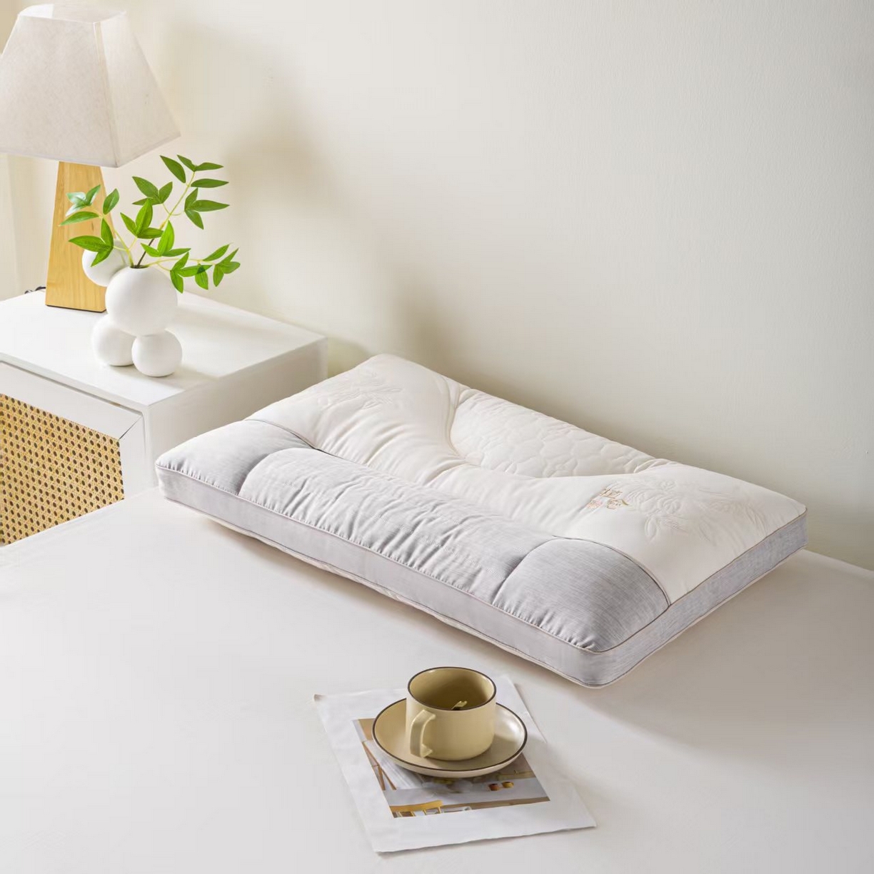 91家纺网 家纺一手货源 找家纺 露函家居 2025新款东方值愈护颈枕 高枕48*74cm