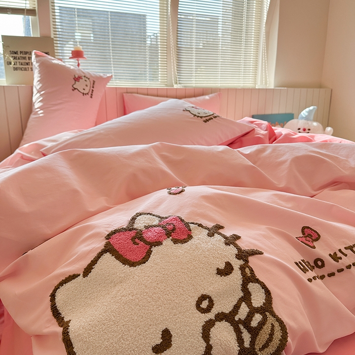 91家纺网 家纺一手货源 找家纺 金爱家 2025新款全棉毛巾绣四件套 毛巾绣-甜粉kt