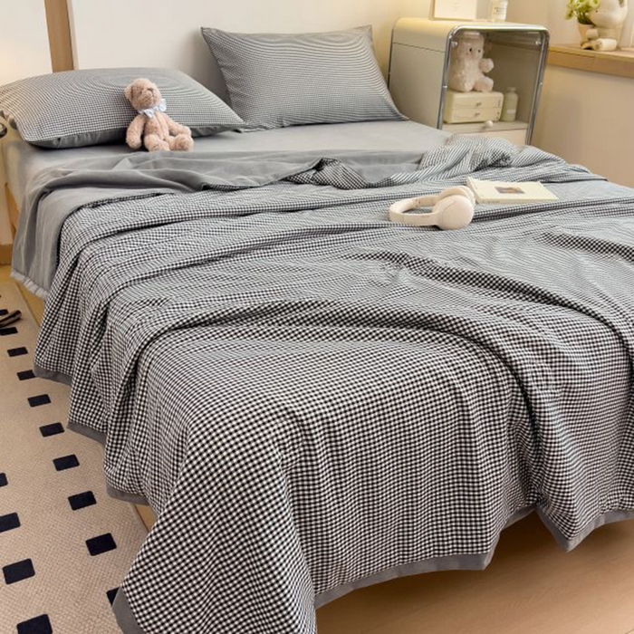 91家纺网 家纺一手货源 找家纺 （总）米菲 2025新款 亲肤舒适简约条纹夏被