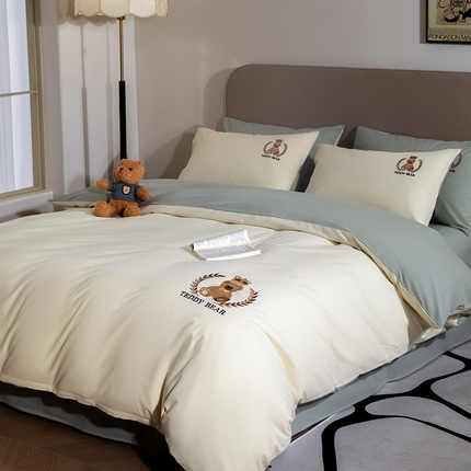 澳梵家居2025新款A类全棉水洗棉刺绣四件套-泰迪小熊 泰迪熊-奶昔白灰