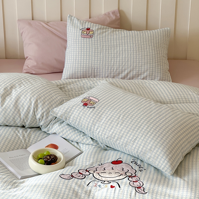 91家纺网 家纺一手货源 找家纺 圆岛家纺 2025新款全棉双层纱贴布绣四件套 Coco女孩