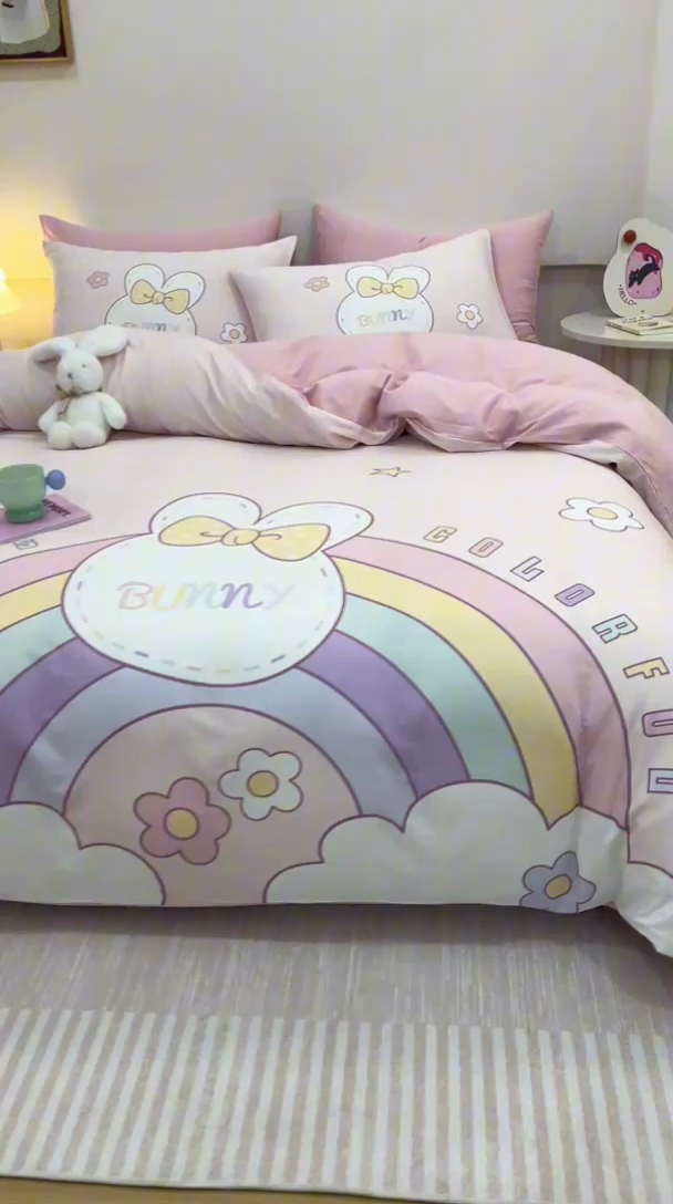 91家纺网 家纺一手货源 找家纺 馨语家居 2025新款全棉双层纱四件套 彩虹兔