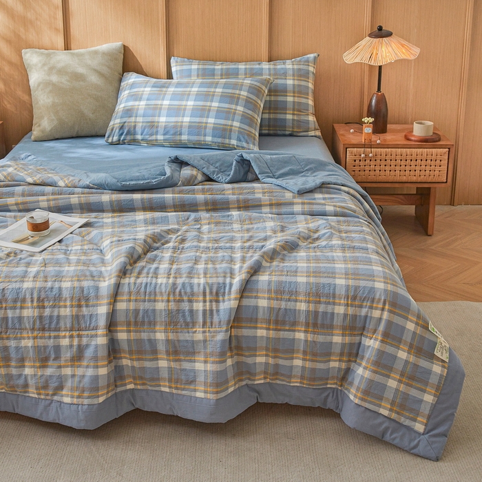 91家纺网 家纺一手货源 找家纺 猎鹿人家纺2025新款A类无印风水洗棉新疆棉花夏被 简兮-蓝 