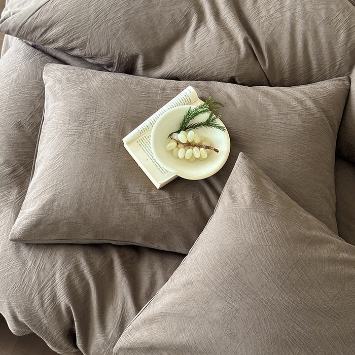 91家纺网 家纺一手货源 找家纺 梦享生活家居 2025新款全棉三层肌理提花四件套-素写系列 素写-可可棕