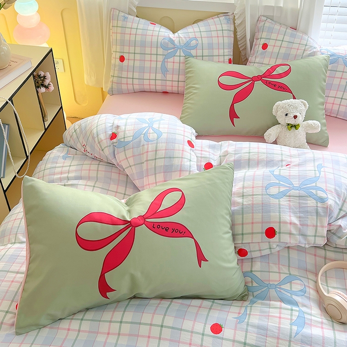 91家纺网 家纺一手货源 找家纺 大麦乐田2025新款超柔大版印花四件套 小草莓乐园