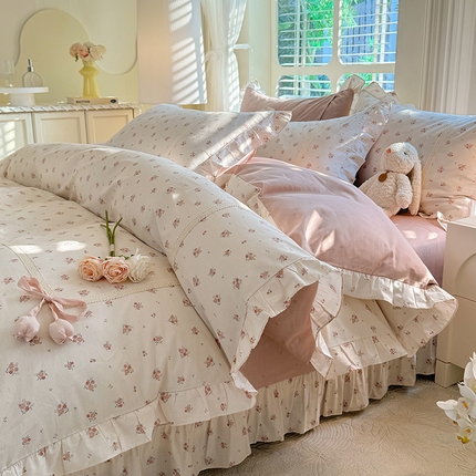 91家纺网 家纺一手货源 找家纺 艾唯希家纺 2025新款韩式全棉蝴蝶结工艺四件套纯棉公主风花边系列 花里-粉