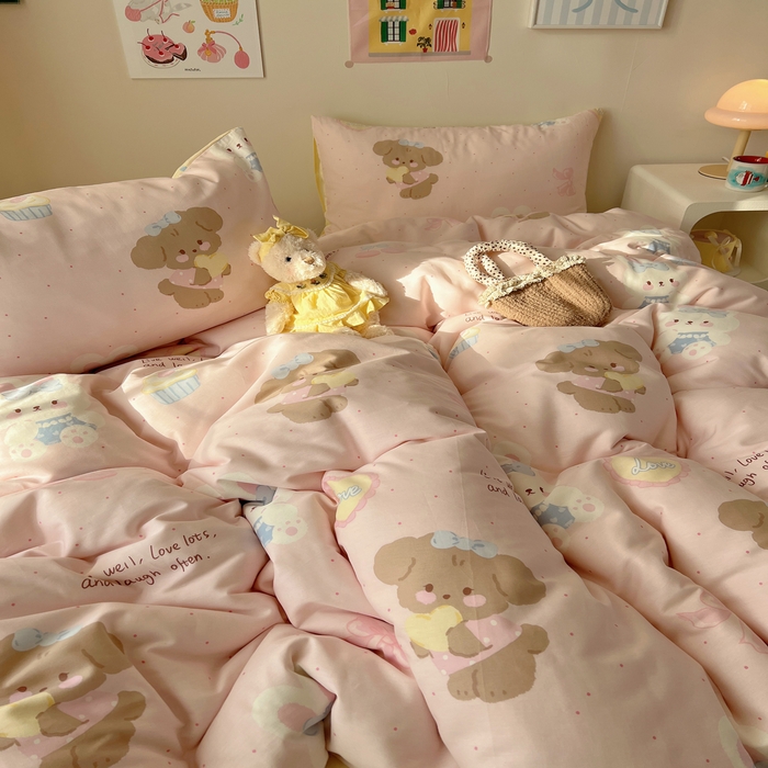 91家纺网 家纺一手货源 找家纺 六巷胡同 2025新款 INS减龄可爱风卡通全棉四件套第五系（森林音乐会系列） 点点面包犬