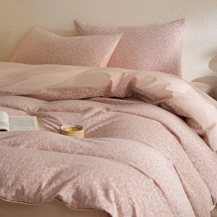 91家纺网 家纺一手货源 找家纺 618家纺 2025新款全棉色织提花四件套小花系列 玫子花-暗粉