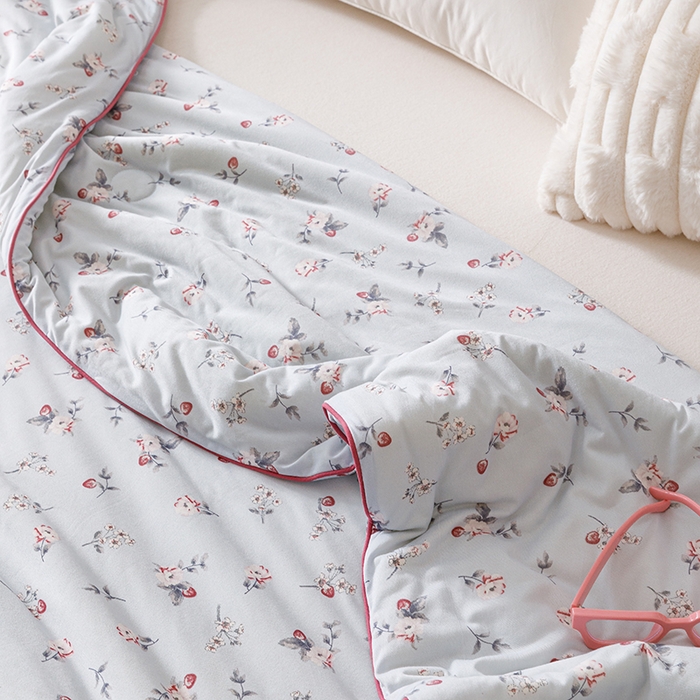 91家纺网 家纺一手货源 找家纺 优被业 2025新款A类牛奶丝针织棉夏被20%大豆(四周踩棉)软糯夏凉被空调被 初夏