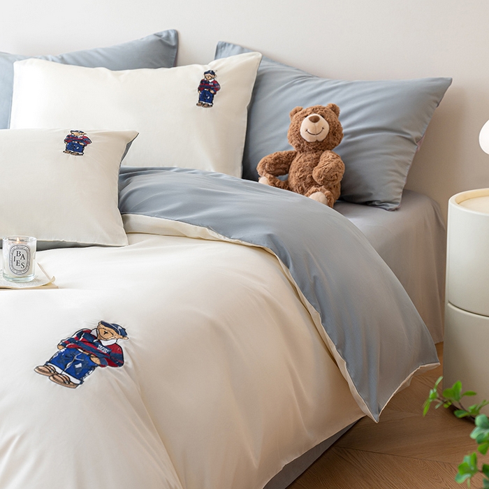 91家纺网 家纺一手货源 找家纺 （总）澳梵家居2025新款A类裸睡级全棉刺绣四件套-英伦小熊